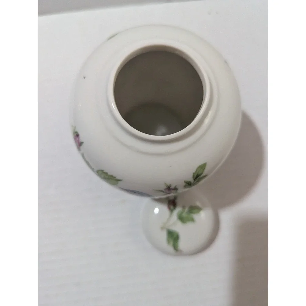 Lefton Bluebird Porcelain Ginger Jar with Lid 02952 White Floral Bird 4.5 Inch‎